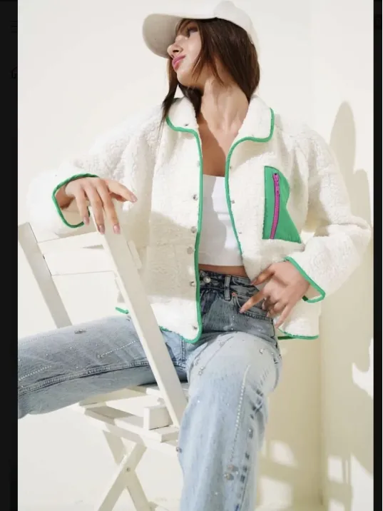 Yeşil Fermuar Cepli Kuzu Mont Beyaz T1085