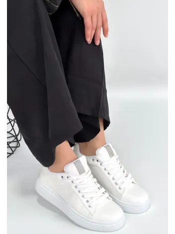 Yier Beyaz Cilt Bağcıklı Spor Ayakkabı