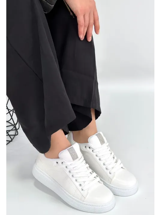 Yier Beyaz Cilt Bağcıklı Spor Ayakkabı