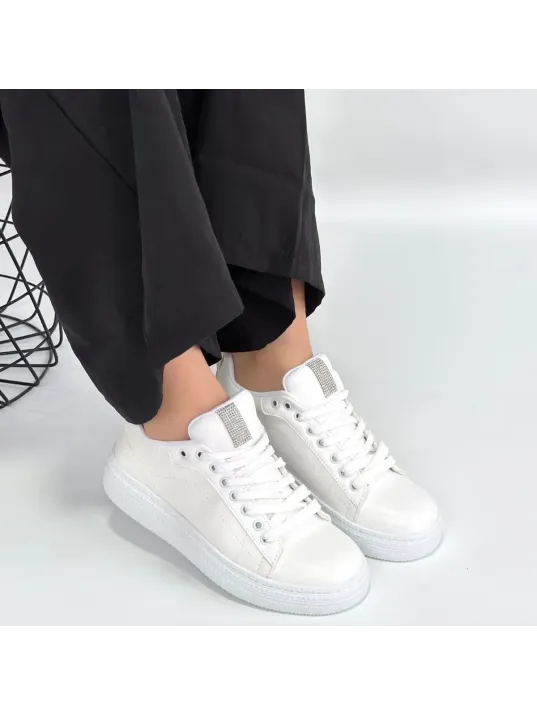 Yier Beyaz Cilt Bağcıklı Spor Ayakkabı