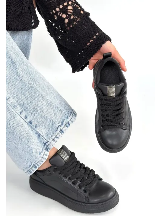 Yier Siyah Cilt Bağcıklı Spor Ayakkabı