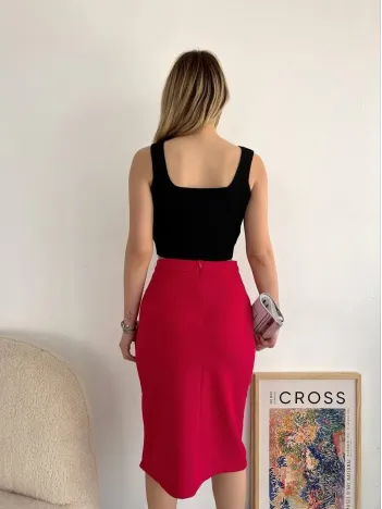 Yırtmaçlı Esnek Kumaş Midi Boy Etek Koyu Kırmızı