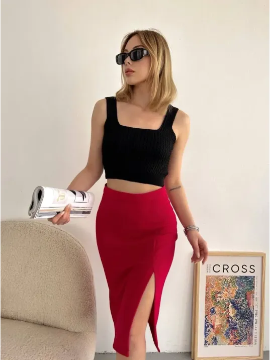 Yırtmaçlı Esnek Kumaş Midi Boy Etek Koyu Kırmızı