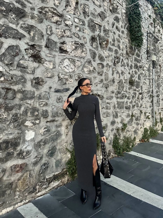 Yırtmaçlı kalın bürümcük uzun elbise siyah