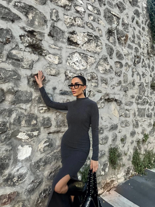 Yırtmaçlı kalın bürümcük uzun elbise siyah