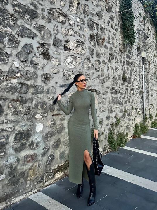 Yırtmaçlı kalın bürümcük uzun elbise Yeşil Yırtmaçlı kalın bürümcük uzun elbise Yeşil