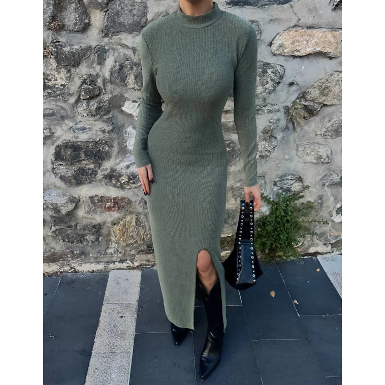 Yırtmaçlı kalın bürümcük uzun elbise Yeşil Yırtmaçlı kalın bürümcük uzun elbise Yeşil