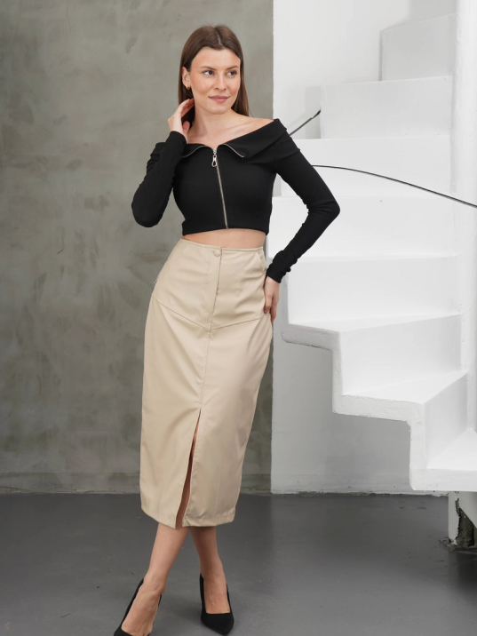 Yırtmaçlı uzun deri etek bej