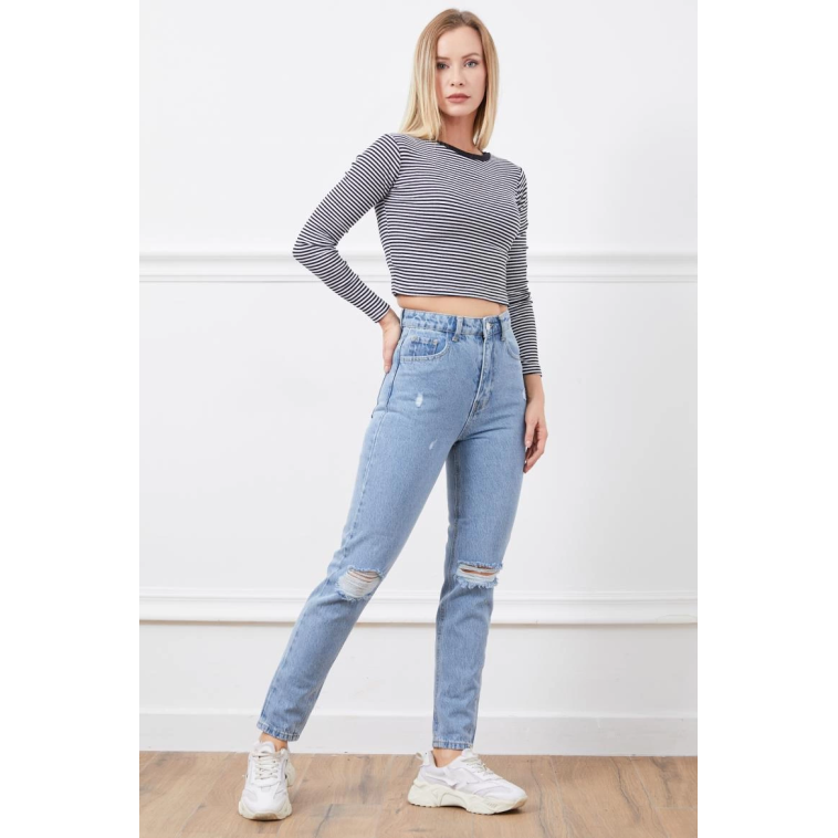 Yüksek bel yırtmaçlı mom jean pantolon Yüksek bel yırtmaçlı mom jean pantolon