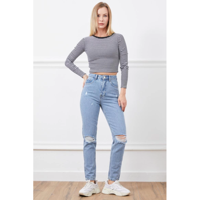 Yüksek bel yırtmaçlı mom jean pantolon Yüksek bel yırtmaçlı mom jean pantolon