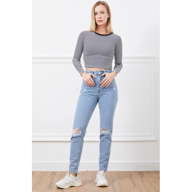 Yüksek bel yırtmaçlı mom jean pantolon Yüksek bel yırtmaçlı mom jean pantolon