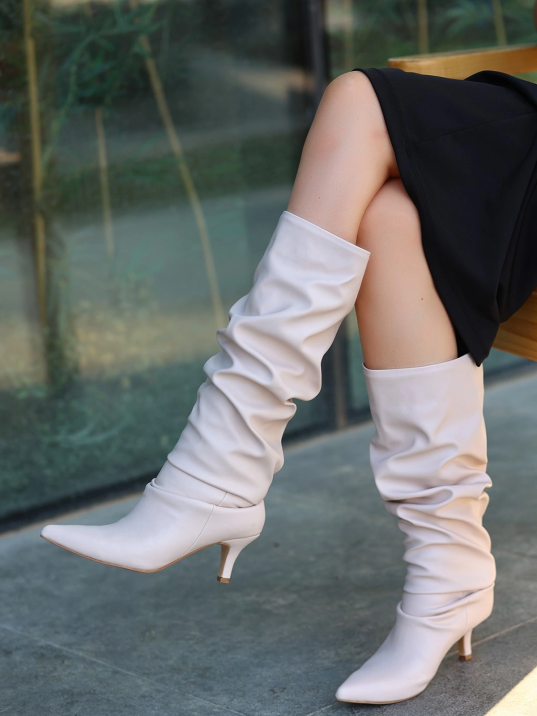 Zelya Bej Cilt Topuklu Çizme Zelya Bej Cilt Topuklu Çizme