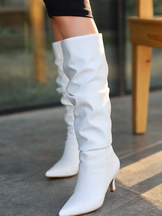 Zelya Beyaz Cilt Topuklu Çizme Zelya Beyaz Cilt Topuklu Çizme