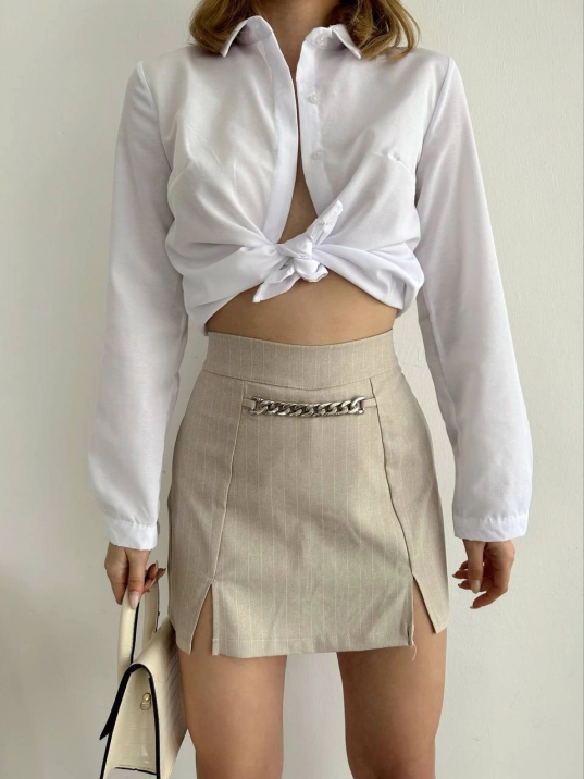 Zincir detaylı çizgili şort etek Zincir detaylı çizgili şort etek