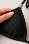 Kadın Siyah Pedli Üçgen Bikini Üstü Halter Bağlamalı Aksesuarlı Kadın Siyah Pedli Üçgen Bikini Üstü Halter Bağlamalı Aksesuarlı
