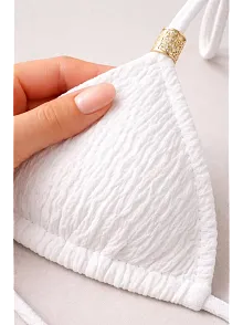 Kadın Beyaz Pedli Üçgen Bikini Üstü Halter Bağlamalı Aksesuarlı