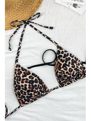 Kadın Leopar Desenli Ve Siyah Minimal Kesim Üçgen Bikini Üstü Kadın Leopar Desenli Ve Siyah Minimal Kesim Üçgen Bikini Üstü