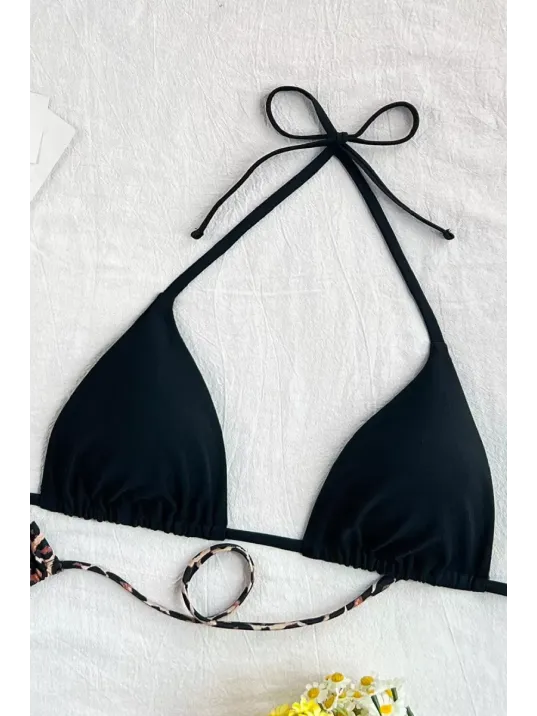 Kadın Leopar Desenli Ve Siyah Minimal Kesim Üçgen Bikini Üstü Kadın Leopar Desenli Ve Siyah Minimal Kesim Üçgen Bikini Üstü