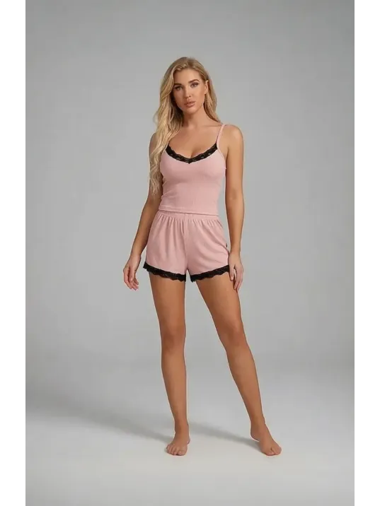 Kadın Pembe Alt Ve Üst Dantel Detaylı Şortlu Gecelik Takımı – Modern, Konforlu Ve Günlük Kombinlere Uygun