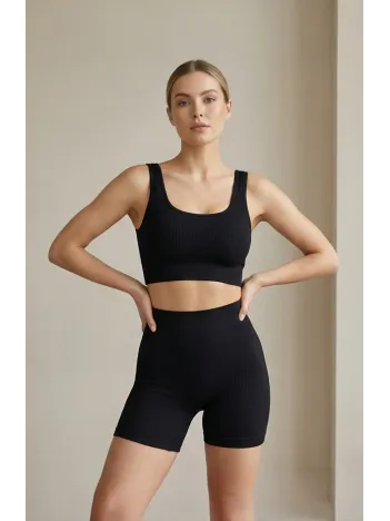 Kadın Siyah Kalın Askılı Yüksek Bel Şortlu Gecelik Takımı – Modern, Konforlu Ve Günlük Kombinlere Uygun