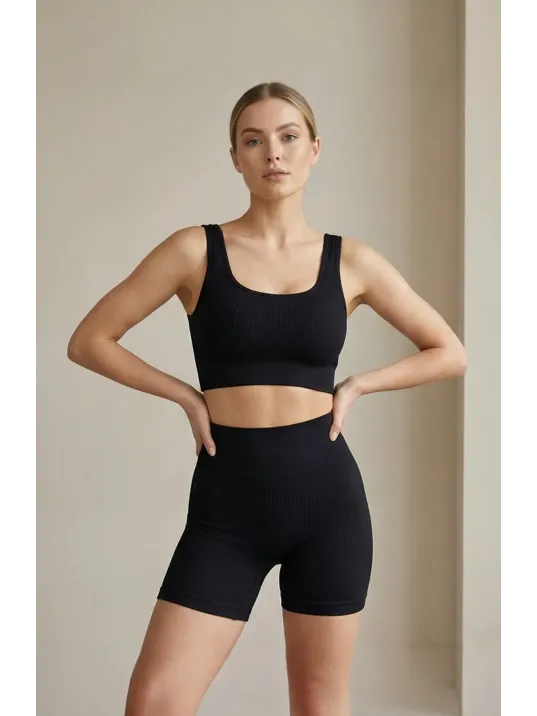 Kadın Siyah Kalın Askılı Yüksek Bel Şortlu Gecelik Takımı – Modern, Konforlu Ve Günlük Kombinlere Uygun