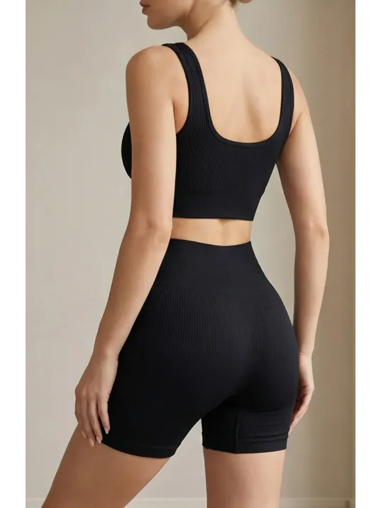 Kadın Siyah Kalın Askılı Yüksek Bel Şortlu Gecelik Takımı – Modern, Konforlu Ve Günlük Kombinlere Uygun