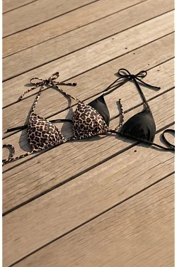 Kadın Leopar Desenli Ve Siyah Minimal Kesim Üçgen Bikini Üstü