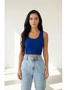Kadın Lacivert Kare Yaka Crop Top Bluz – Şık, Rahat Ve Kolay Kombinlenebilir