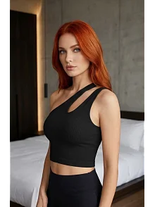 Kadın Siyah Tek Omuz Cut Out Detaylı Crop Top Bluz – Şık, Rahat Ve Kolay Kombinlenebilir Kadın Siyah Tek Omuz Cut Out Detaylı Crop Top Bluz – Şık, Rahat Ve Kolay Kombinlenebilir