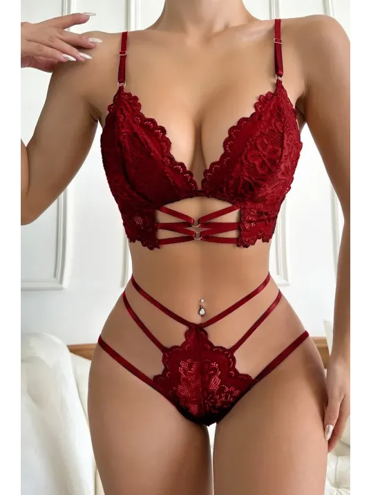 Kadın Bordo Dantel Cut-out Detaylı Şık Sütyen Ve Külot Takımı – Modern, Konforlu Ve Günlük Kombinlere Uygun