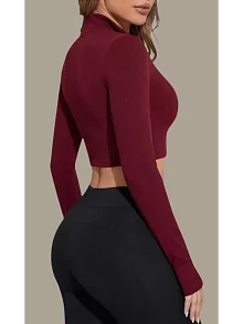 Kadın Bordo Uzun Kol Fermuarlı Parmak Geçme Detaylı Dik Yaka Crop Top Bluz Kadın Bordo Uzun Kol Fermuarlı Parmak Geçme Detaylı Dik Yaka Crop Top Bluz