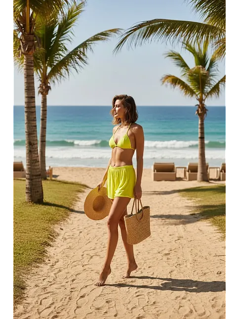 Kadın Fosforlu Şortlu Belden Ve Boyundan Bağlamalı Bikini Takımı Kadın Fosforlu Şortlu Belden Ve Boyundan Bağlamalı Bikini Takımı
