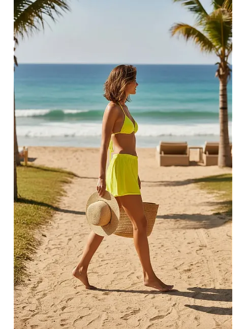 Kadın Fosforlu Şortlu Belden Ve Boyundan Bağlamalı Bikini Takımı Kadın Fosforlu Şortlu Belden Ve Boyundan Bağlamalı Bikini Takımı