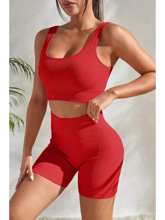 Kadın Kırmızı Kalın Askılı Yüksek Bel Şortlu Gecelik Takımı – Modern, Konforlu Ve Günlük Kombinlere Uygun
