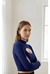 Kadın Lacivert Göğüs Dekolteli Uzun Kollu Cut Out Crop Top Bluz – Şık, Rahat Ve Kolay Kombinlenebilir