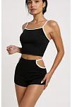 Kadın Siyah Beyaz Şortlu Cut-out Detaylı Gecelik Takımı – Modern, Konforlu Ve Günlük Kombinlere Uygun Kadın Siyah Beyaz Şortlu Cut-out Detaylı Gecelik Takımı – Modern, Konforlu Ve Günlük Kombinlere Uygun