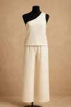 Kadın Beyaz Tek Omuzlu Şık Bluz & Geniş Paça Pantolon İkili Takım