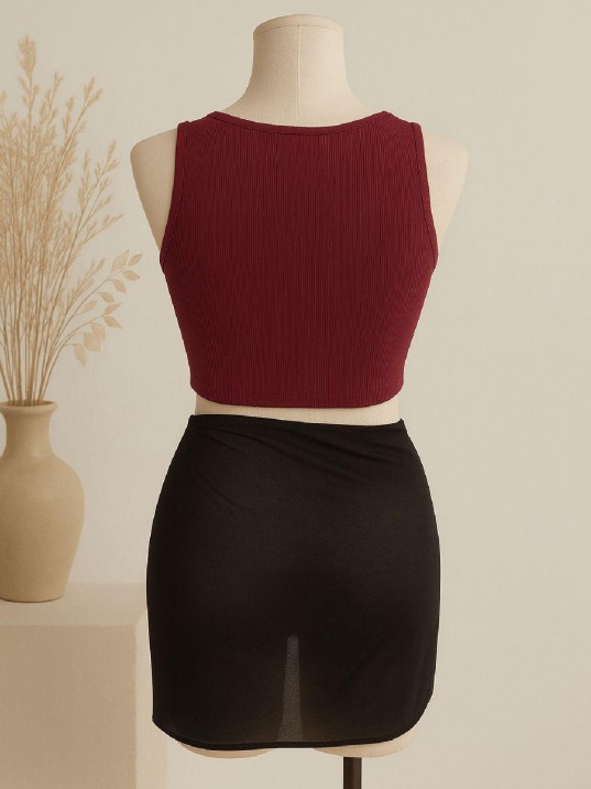 Kadın Bordo Yuvarlak Yaka Crop ve Siyah Pareo 2'li Set – Modern ve Şık Tasarım Kadın Bordo Yuvarlak Yaka Crop ve Siyah Pareo 2'li Set – Modern ve Şık Tasarım