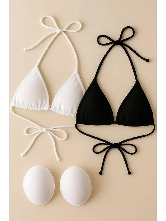 Kadın Siyah Ve Beyaz Minimal Kesim Üçgen Bikini Üstü – Modern Ve Şık Tasarım