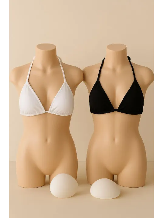 Kadın Siyah Ve Beyaz Minimal Kesim Üçgen Bikini Üstü – Modern Ve Şık Tasarım