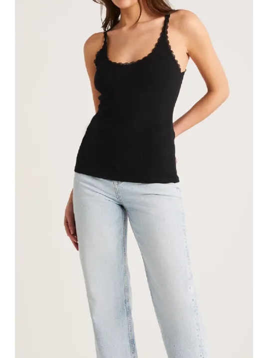 Kadın Siyah Normal Kalıp Dantel Detalı Ince Askılı Oyuk Yaka Atlet – Modern Ve Şık Tasarı