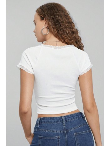 Kadın Beyaz Göğsü ve Kolları Dantelli Fiyonklu Kısa Kol Crop Top Bluz – Şık, Rahat ve Kolay Kombinlenebilir Kadın Beyaz Göğsü ve Kolları Dantelli Fiyonklu Kısa Kol Crop Top Bluz – Şık, Rahat ve Kolay Kombinlenebilir