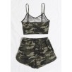 Kadın Kamuflaj Desenli Askılı Crop Top ve Şortlu Gecelik Takım – Modern, Konforlu ve Günlük Kombinlere Uygun