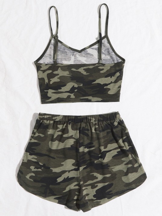 Kadın Kamuflaj Desenli Askılı Crop Top Ve Şortlu Gecelik Takım – Modern, Konforlu Ve Günlük Kombinlere Uygun Kadın Kamuflaj Desenli Askılı Crop Top Ve Şortlu Gecelik Takım – Modern, Konforlu Ve Günlük Kombinlere Uygun