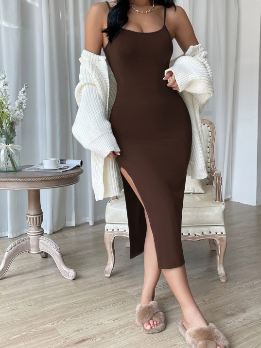 Kadın Kahverengi Yırtmaçlı Diz Altı Vücüdu Saran Gecelik – Modern Ve Şık Tasarım