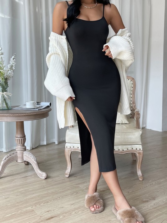 Kadın Siyah Yırtmaçlı Diz Altı Vücüdu Saran Gecelik Kadın Siyah Yırtmaçlı Diz Altı Vücüdu Saran Gecelik