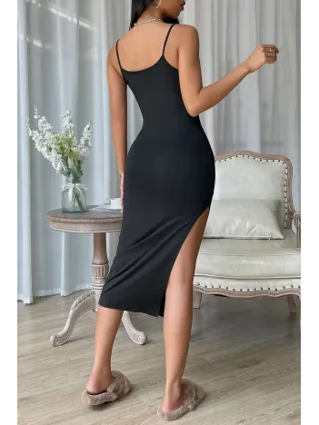 Kadın Siyah Yırtmaçlı Diz Altı Vücüdu Saran Gecelik