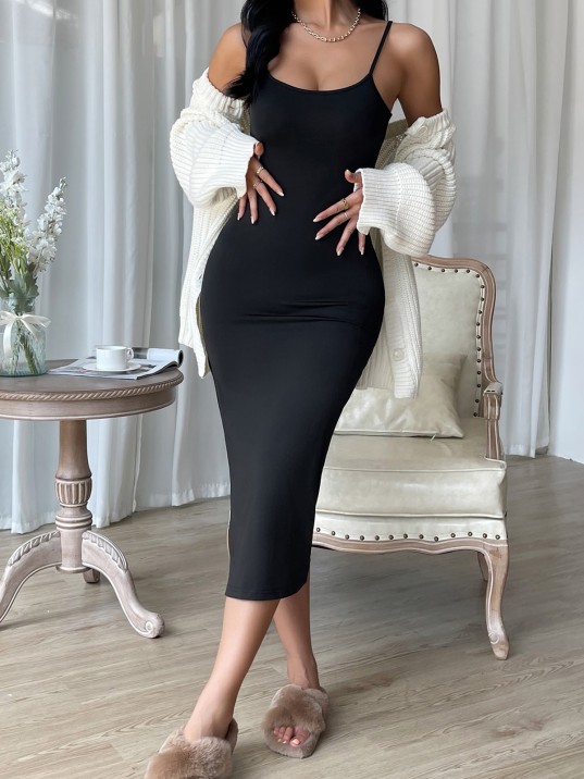 Kadın Siyah Yırtmaçlı Diz Altı Vücüdu Saran Gecelik Kadın Siyah Yırtmaçlı Diz Altı Vücüdu Saran Gecelik