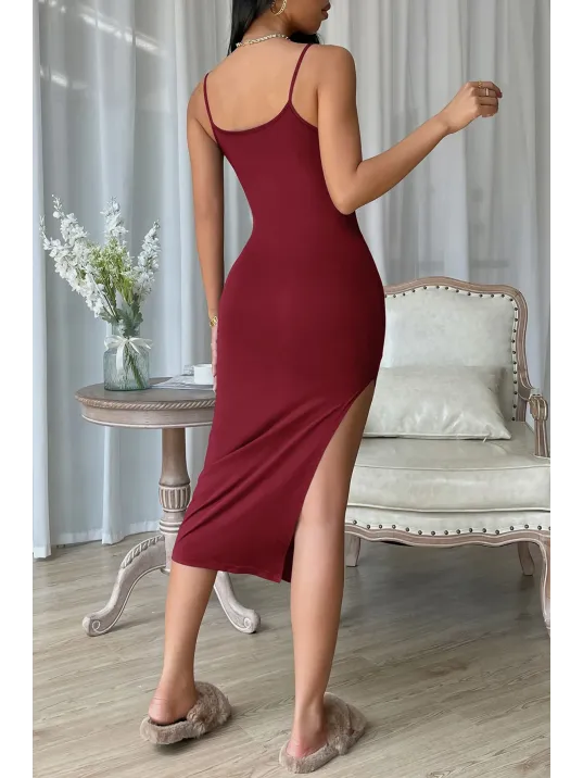 Kadın Bordo Yırtmaçlı Diz Altı Vücüdu Saran Gecelik