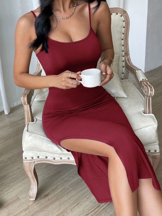 Kadın Bordo Yırtmaçlı Diz Altı Vücüdu Saran Gecelik